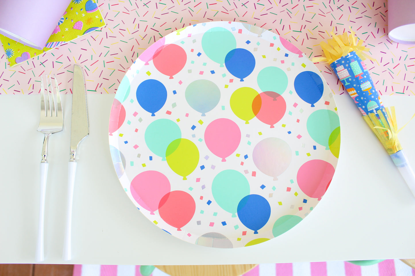 Birthday Balloon Print Dinner Plates (x8)