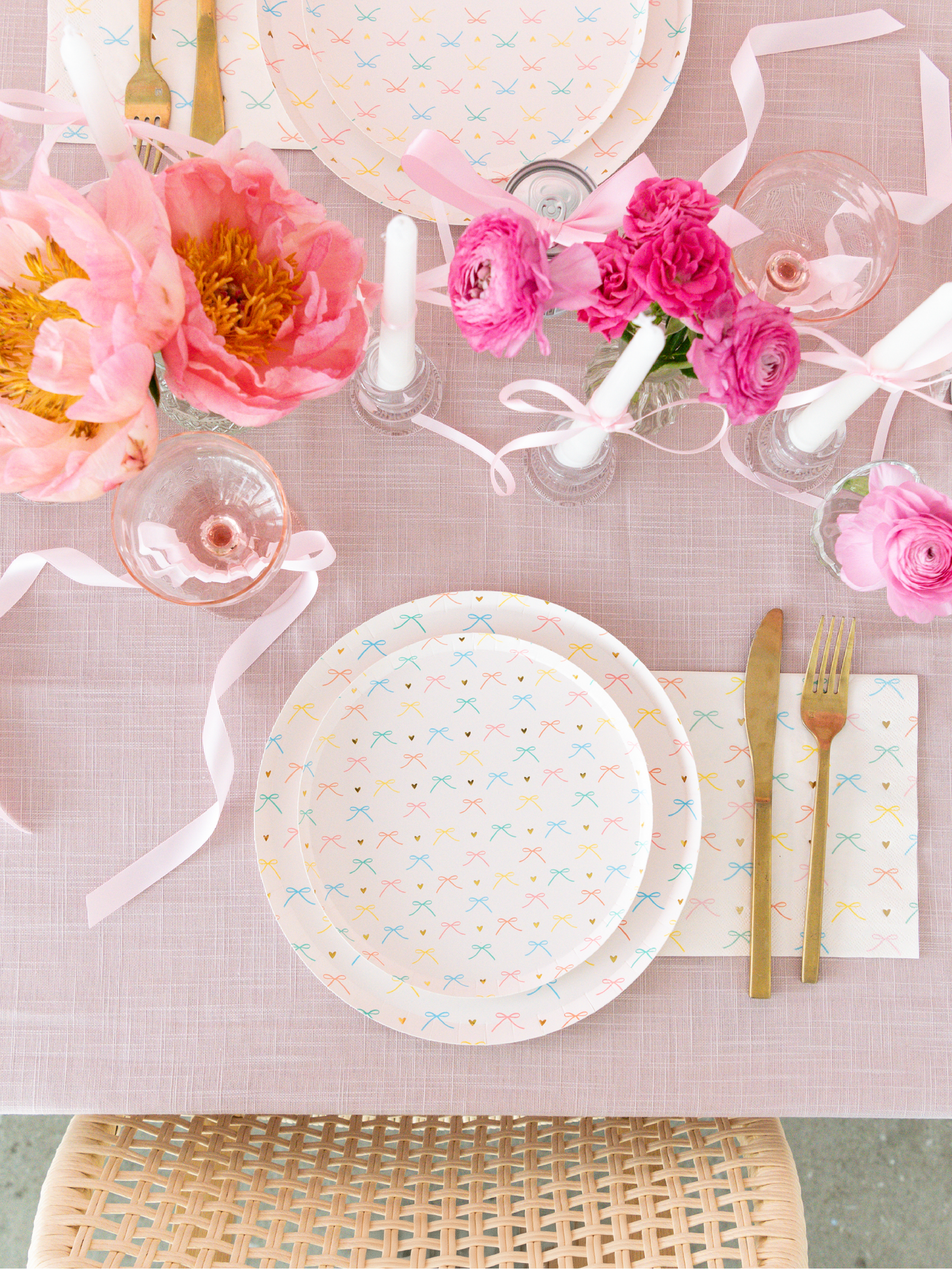 Bow & Foil Heart Dinner Plates (x8)