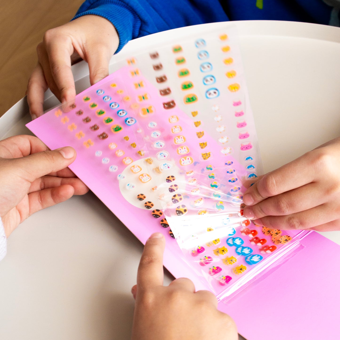 OMY - Friends Animal Nail Sticker Set