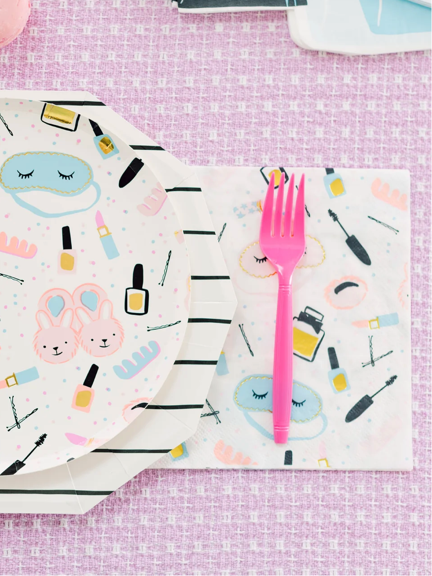 Stych Party paper large napkins with cosmetic-themed designs of neon and gold foil print , ideal for sleepover parties, Pack of 16. 