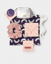 Load image into Gallery viewer, Stych Girl&#39;s Initial Accessories Gift Set Jewellery Box, Clip, Necklace Set &amp; Scrunchie In A Gift Bag